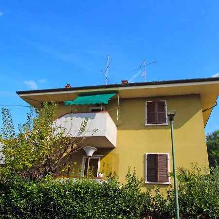 Locazione Turistica Lario *